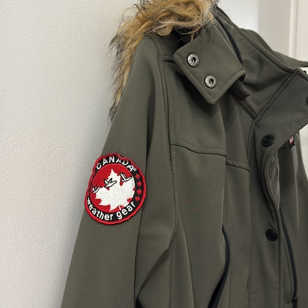 Canada weather Gear women’s winter coat  with Fur Hood - size 2X - army green - Picture 2 of 10